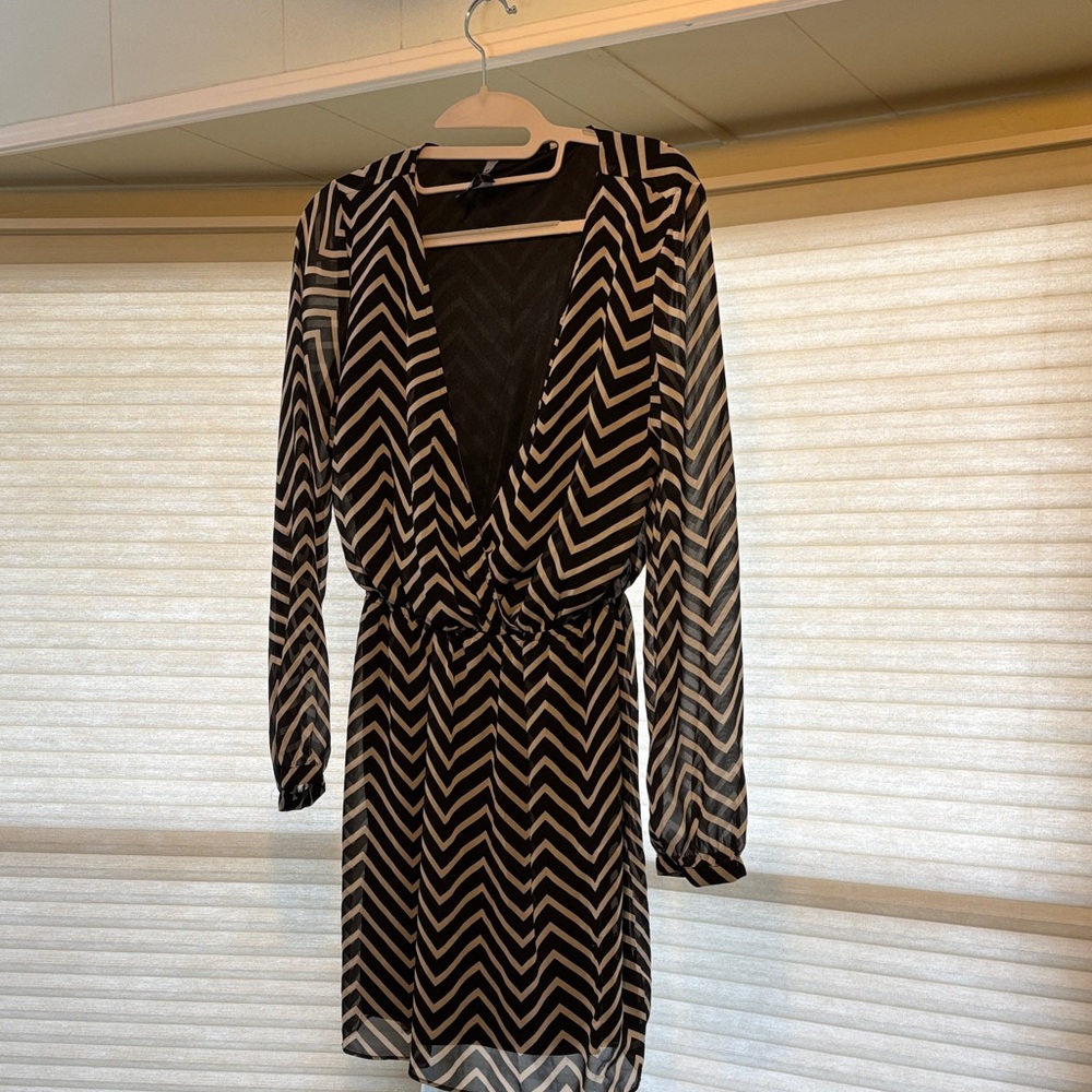 Express Black and White Long Sleeve Chevron Dress